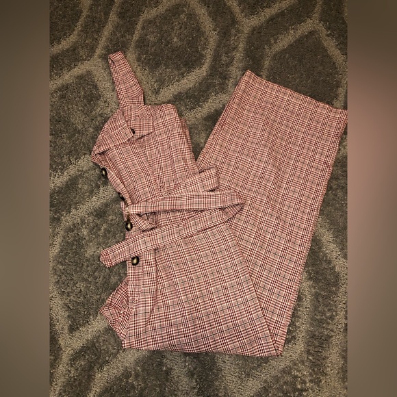 BURGUNDY CHARLOTTE RUSSE PLAID JUMPSUIT - Picture 2 of 7
